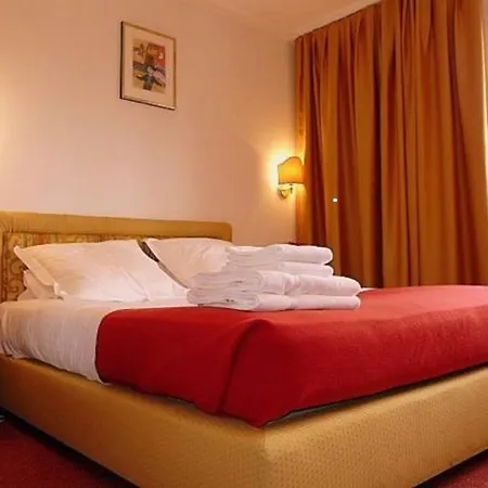 De La Forêt Hotel