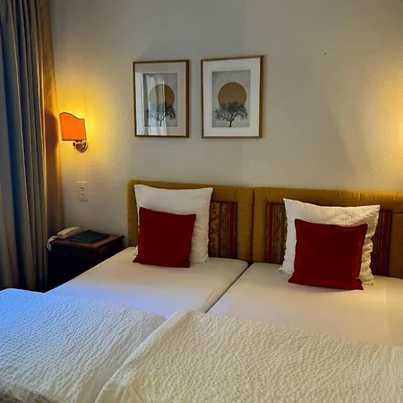 De La Foret Кран-Монтана