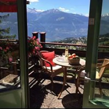 De La Foret Hotel
