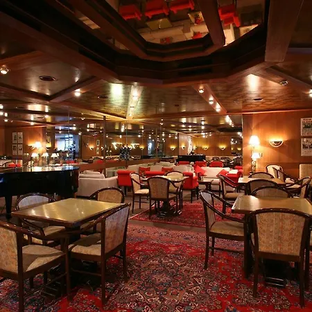 De La Forêt Hotel 3*