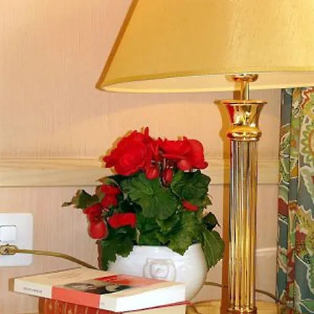 De La Forêt Hotel