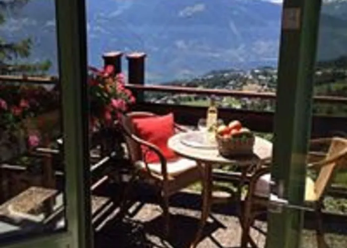 De La Foret מלון