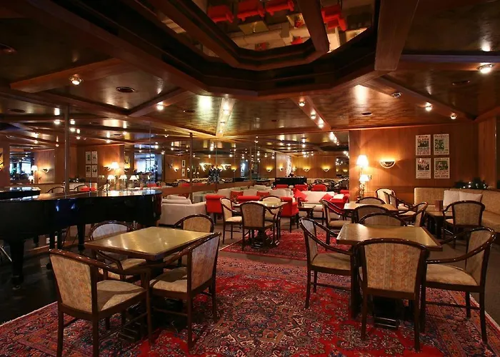 De La Foret מלון 3*