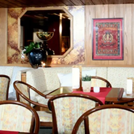 Otel De La Foret 3*